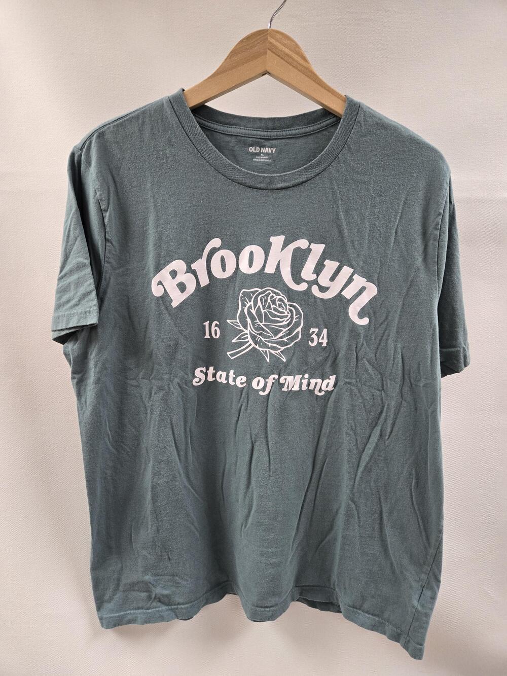 Old Navy Shirt Mens XL Green Soft-Washed Brooklyn State of Mind Graphic Rose